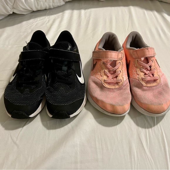 Lot of Girl’s Nike Sneakers - Picture 2 of 3